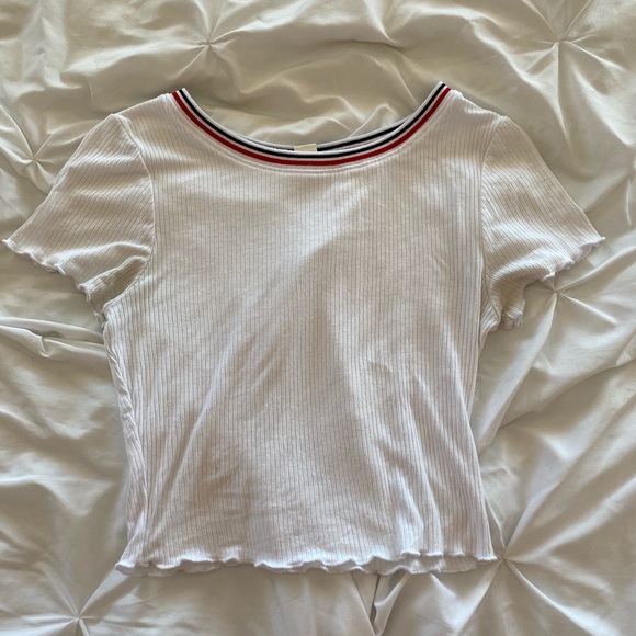 white crop top from tillys - Picture 1 of 4